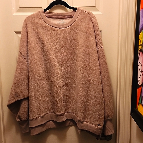 T Tahari Tops - TAHARI SPORT TOP